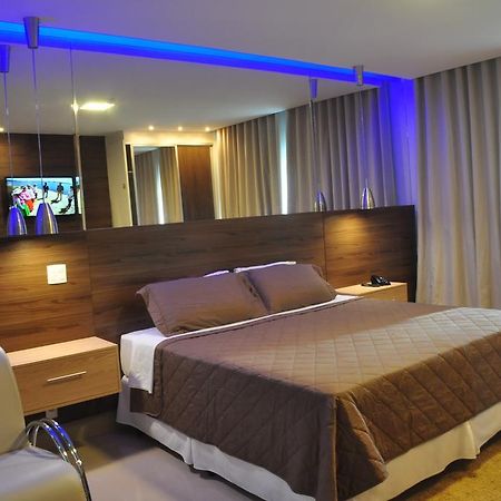 Kamur Plaza Hotel Goianesia Exteriör bild