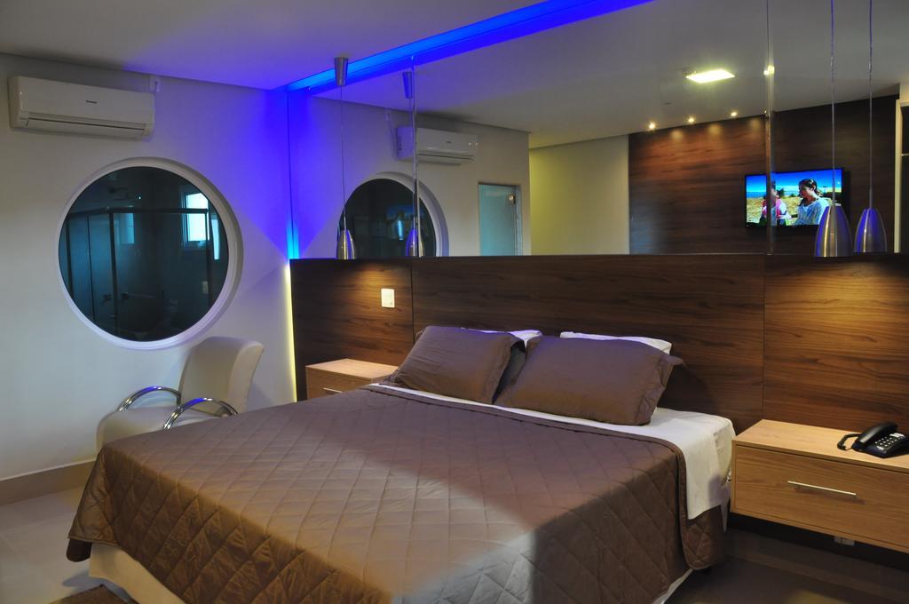 Kamur Plaza Hotel Goianesia Exteriör bild