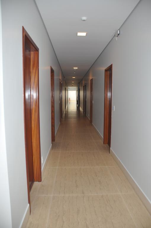 Kamur Plaza Hotel Goianesia Exteriör bild